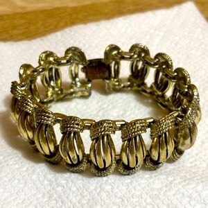 Coro Pegasus 1940s Bracelet Antique